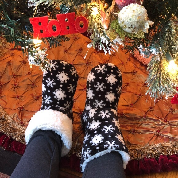 🔴Winter Snowflake Slippers Faux Fur Non-Slip Sole - Picture 7 of 8